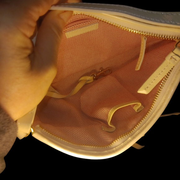 Dooney & Bourke White Wristlet - Picture 8 of 10